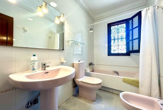 Rynek wtórny - Villa - Orihuela Costa - La Zenia