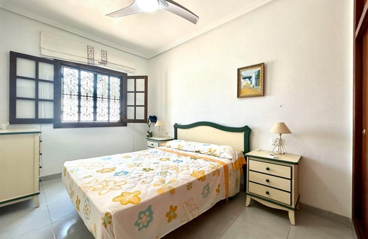 Rynek wtórny - Villa - Orihuela Costa - La Zenia