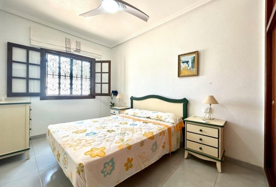 Rynek wtórny - Villa - Orihuela Costa - La Zenia