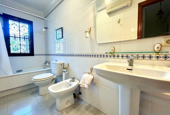 Rynek wtórny - Villa - Orihuela Costa - La Zenia