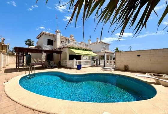 Rynek wtórny - Villa - Orihuela Costa - La Zenia