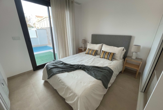 Rynek pierwotny - Szeregowiec - Pilar de la Horadada - San Pedro del Pinatar