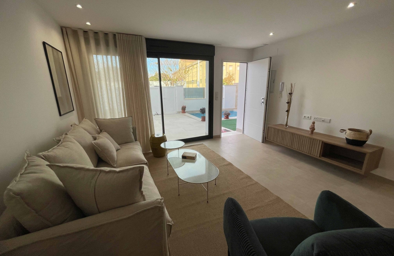 Rynek pierwotny - Szeregowiec - Pilar de la Horadada - San Pedro del Pinatar