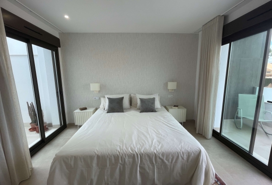 Rynek pierwotny - Szeregowiec - Pilar de la Horadada - San Pedro del Pinatar