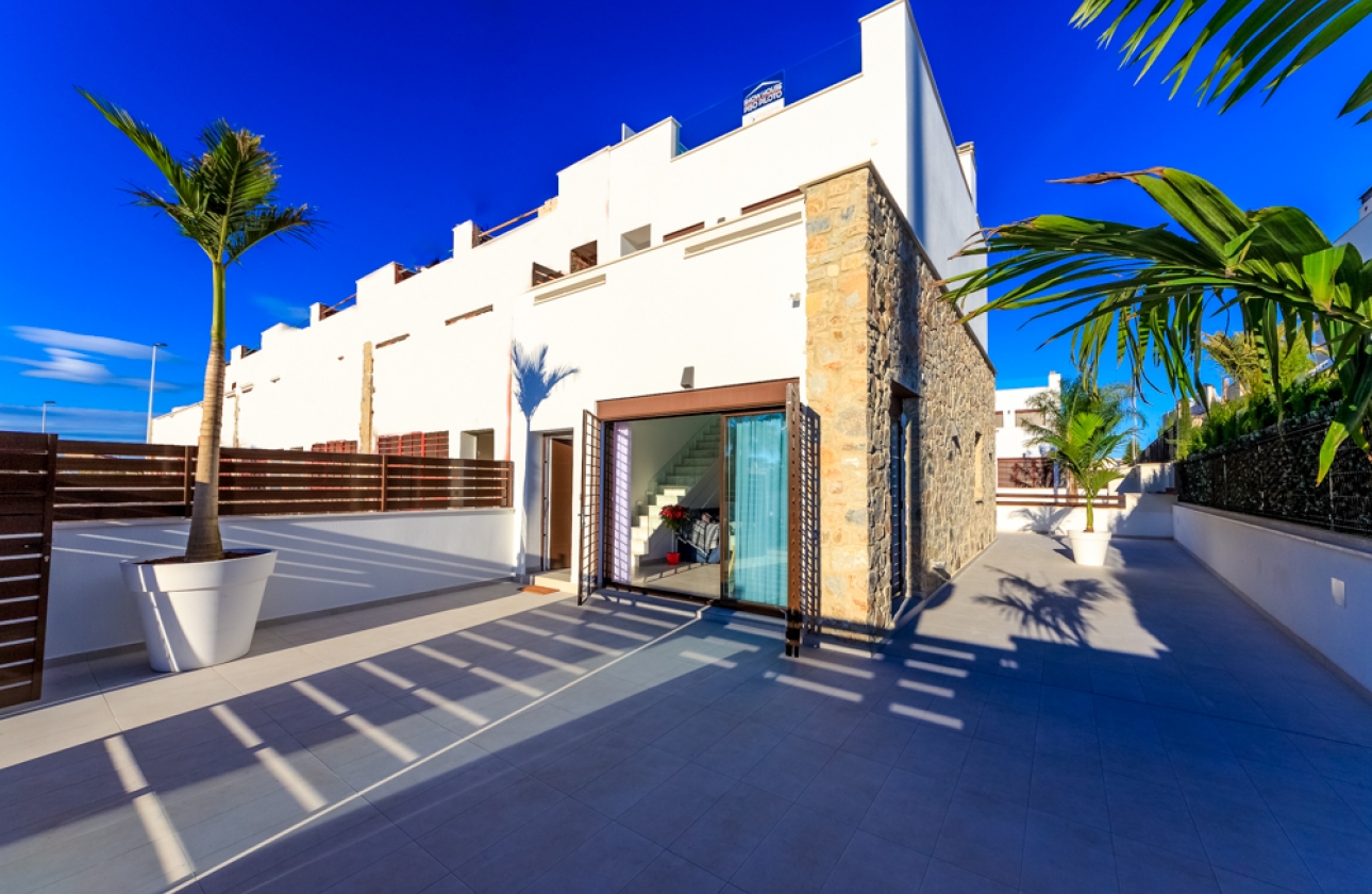 Obra nueva - Adosado - Pilar de la Horadada