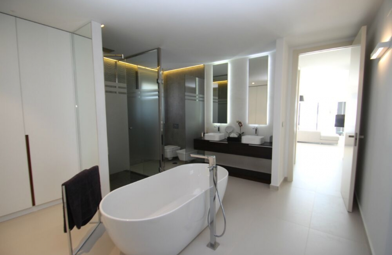 Obra nueva - Villa - San Miguel de Salinas