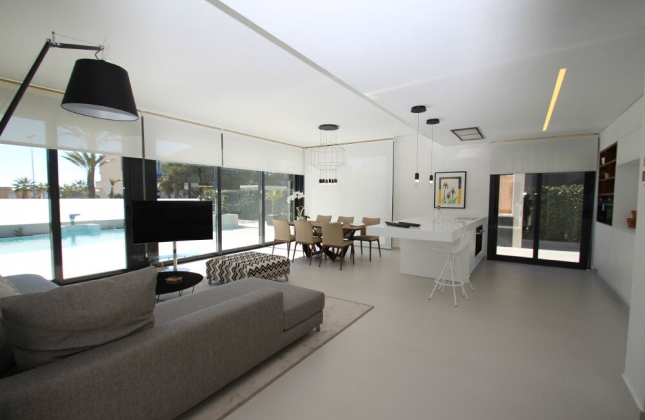 Obra nueva - Villa - San Miguel de Salinas