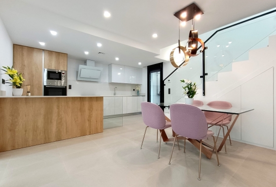 Rynek pierwotny - Szeregowiec - Benijofar