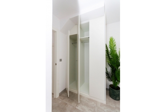 Obra nueva - Adosado - Torrevieja