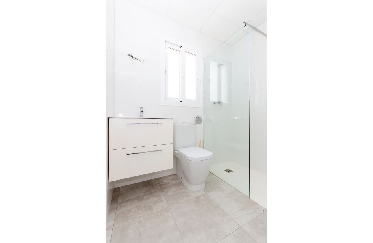 Obra nueva - Adosado - Torrevieja