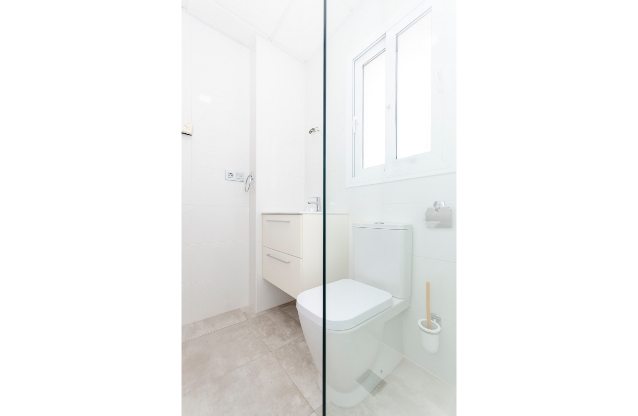 Obra nueva - Adosado - Torrevieja