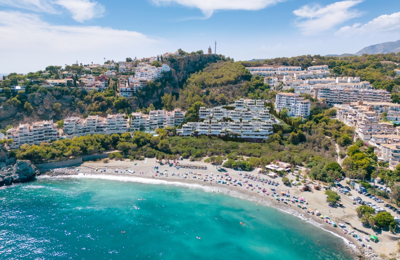 Obra nueva - Villa - Almuñécar