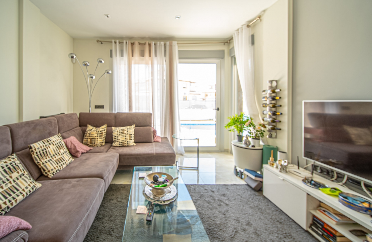 Rynek wtórny - Villa - Orihuela Costa - Lomas de Cabo Roig