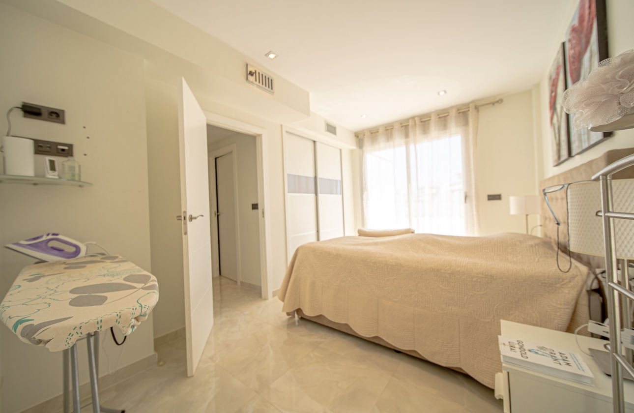 Rynek wtórny - Villa - Orihuela Costa - Lomas de Cabo Roig