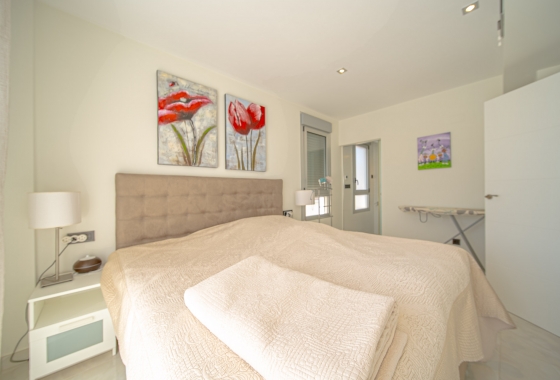 Rynek wtórny - Villa - Orihuela Costa - Lomas de Cabo Roig