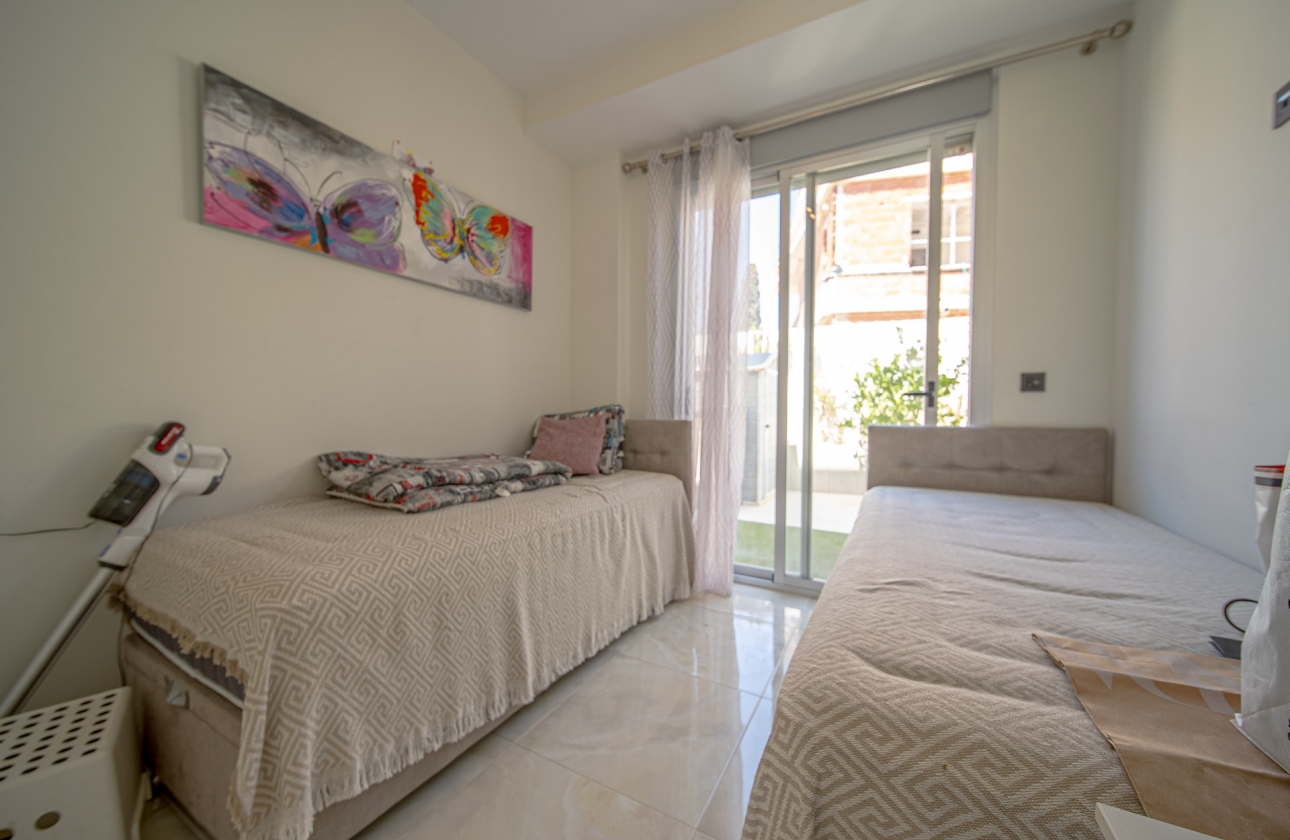 Rynek wtórny - Villa - Orihuela Costa - Lomas de Cabo Roig