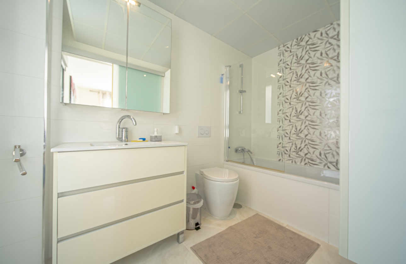 Rynek wtórny - Villa - Orihuela Costa - Lomas de Cabo Roig