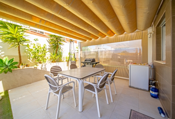 Rynek wtórny - Villa - Orihuela Costa - Lomas de Cabo Roig