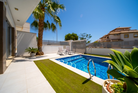 Rynek wtórny - Villa - Orihuela Costa - Lomas de Cabo Roig