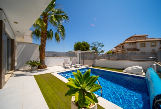 Rynek wtórny - Villa - Orihuela Costa - Lomas de Cabo Roig