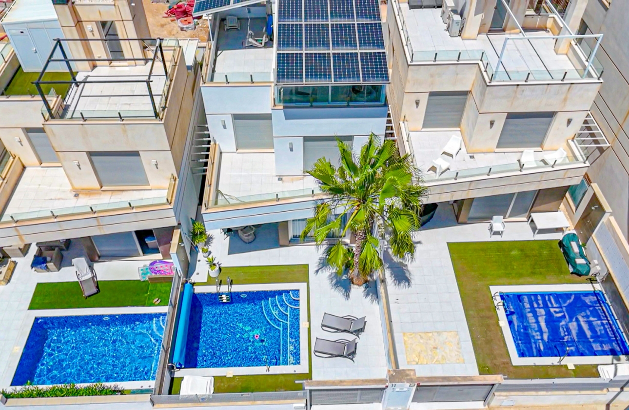 Rynek wtórny - Villa - Orihuela Costa - Lomas de Cabo Roig