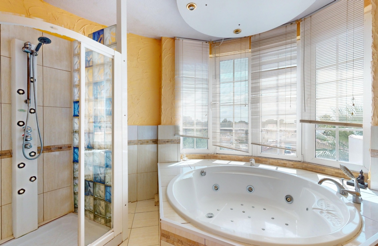 Rynek wtórny - Villa - Orihuela Costa - La Zenia