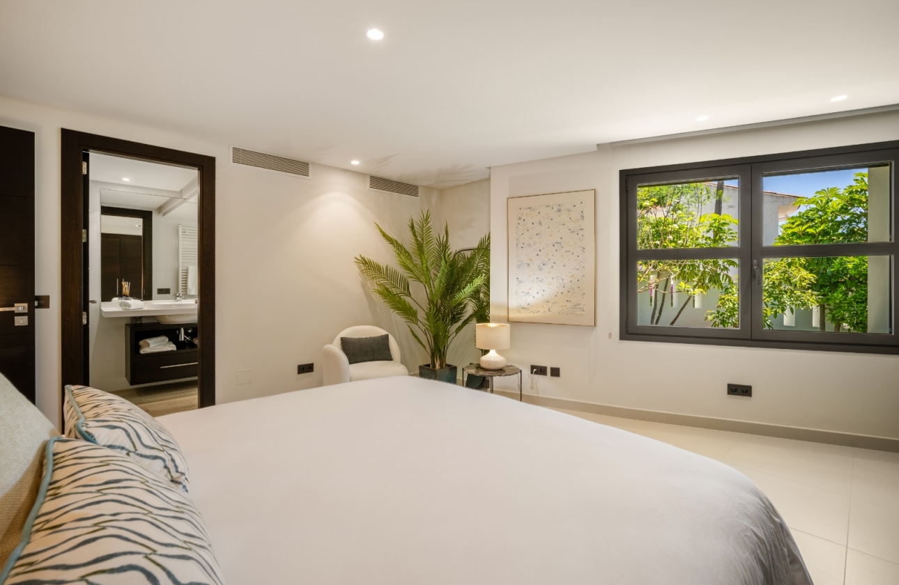 Rynek pierwotny - Villa - Marbella