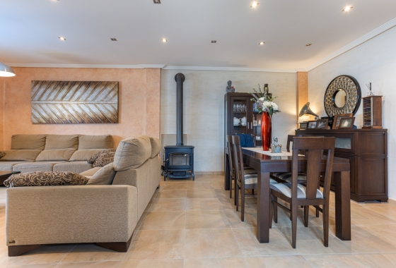 Rynek wtórny - Villa - Los Montesinos - La Herrada