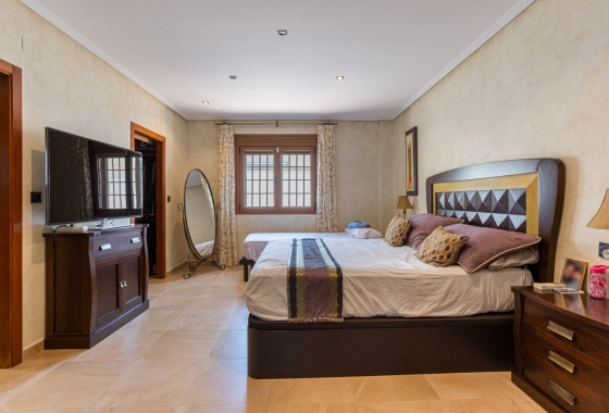 Rynek wtórny - Villa - Los Montesinos - La Herrada