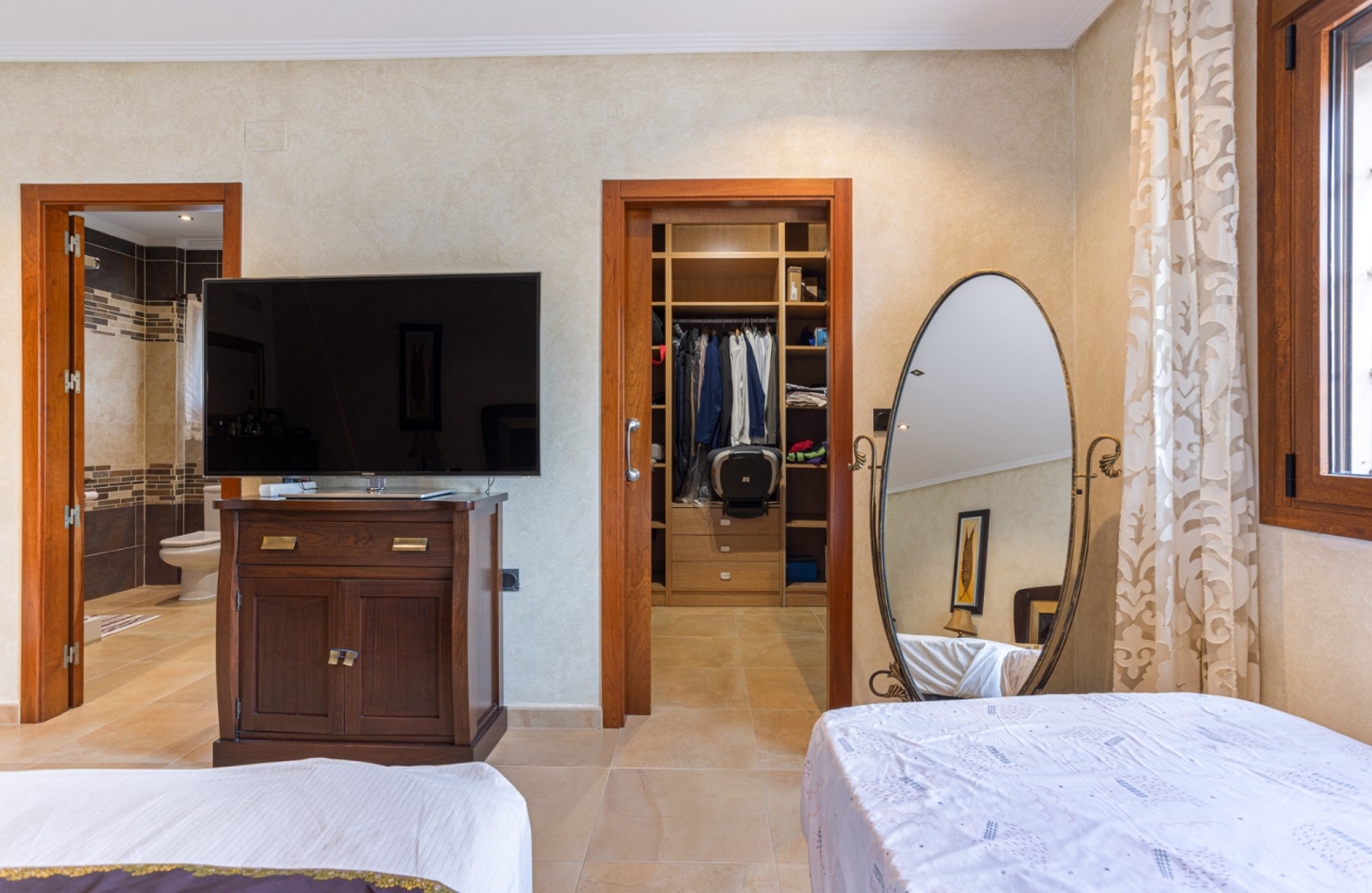 Rynek wtórny - Villa - Los Montesinos - La Herrada