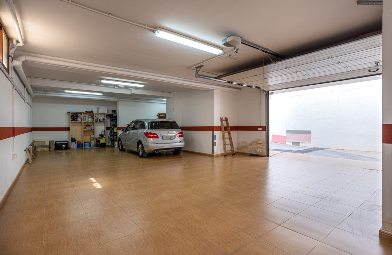 Rynek wtórny - Villa - Los Montesinos - La Herrada