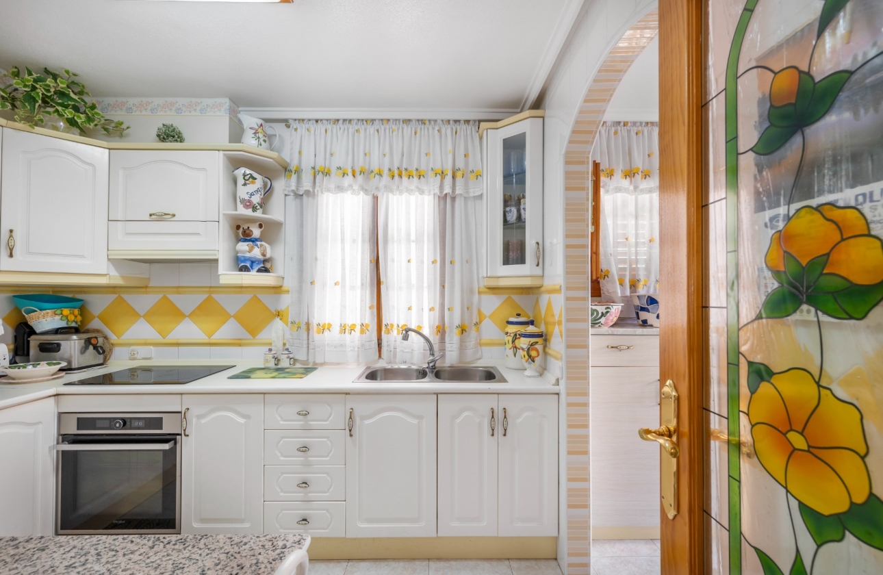 Rynek wtórny - Villa - Torrevieja - Zona los Frutales