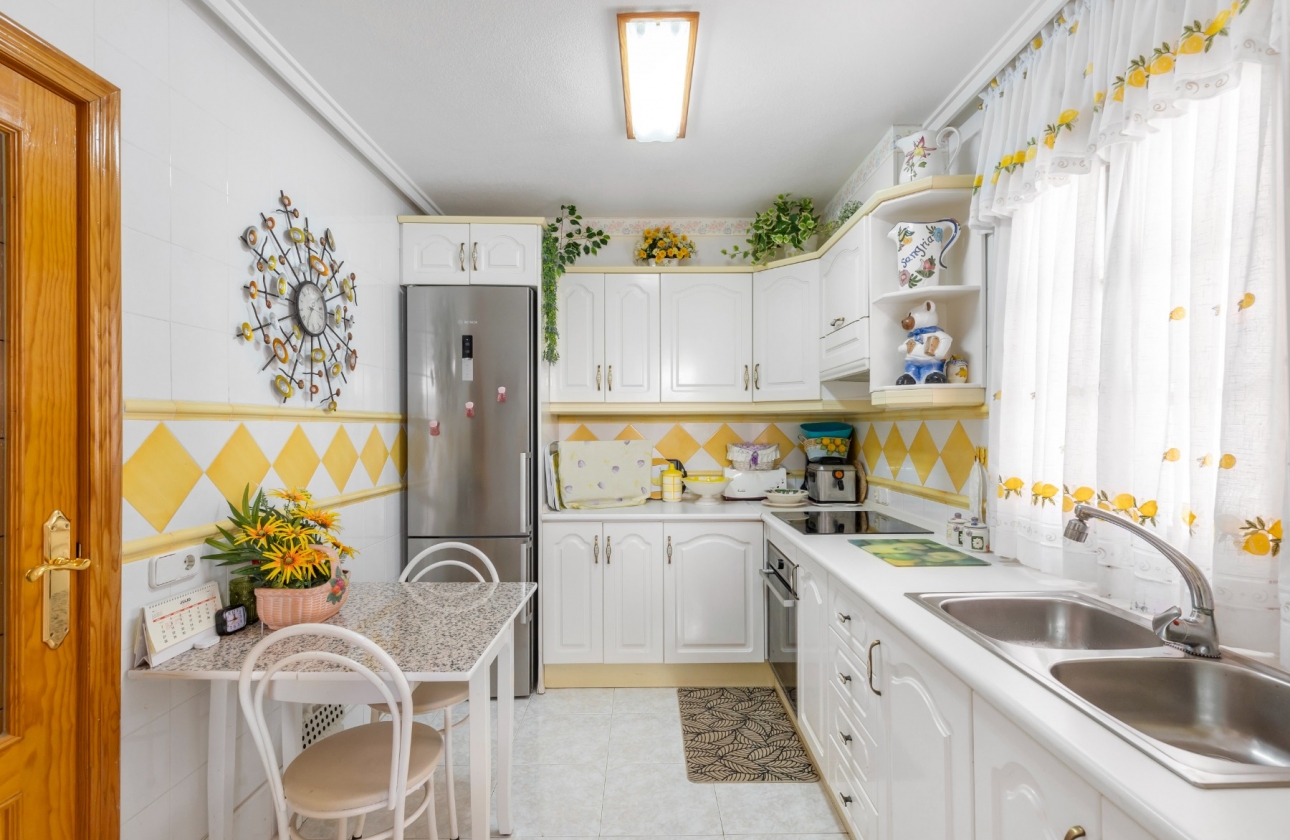 Rynek wtórny - Villa - Torrevieja - Zona los Frutales