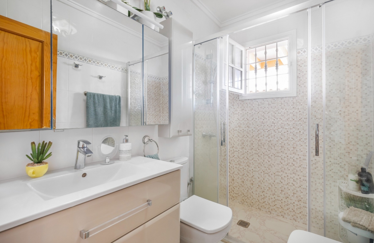 Rynek wtórny - Villa - Torrevieja - Zona los Frutales