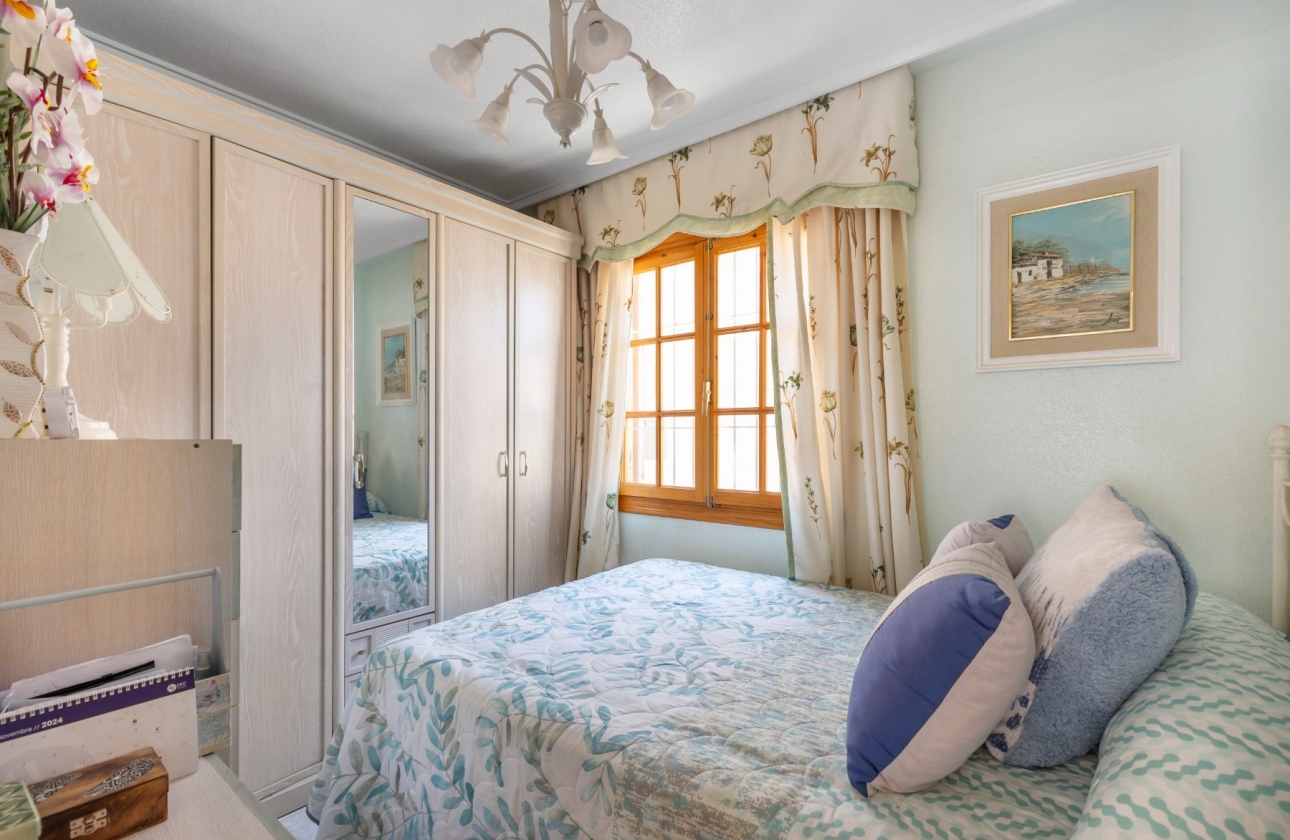 Rynek wtórny - Villa - Torrevieja - Zona los Frutales