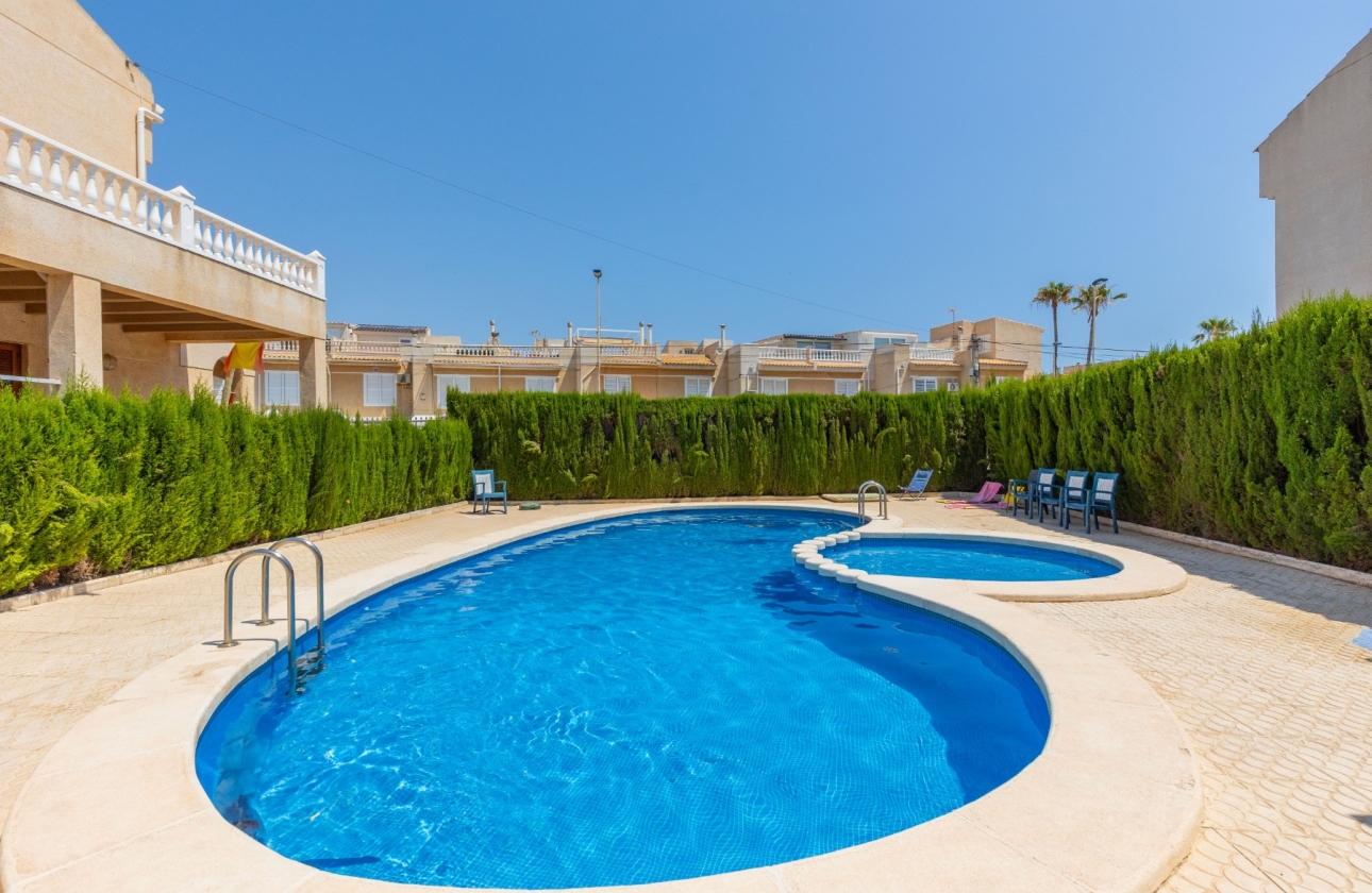 Rynek wtórny - Villa - Torrevieja - Zona los Frutales