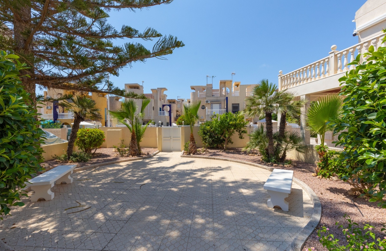 Rynek wtórny - Villa - Torrevieja - Zona los Frutales