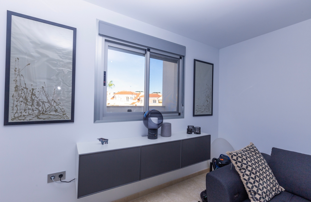 Resale - Apartment - Orihuela Costa - Villamartín