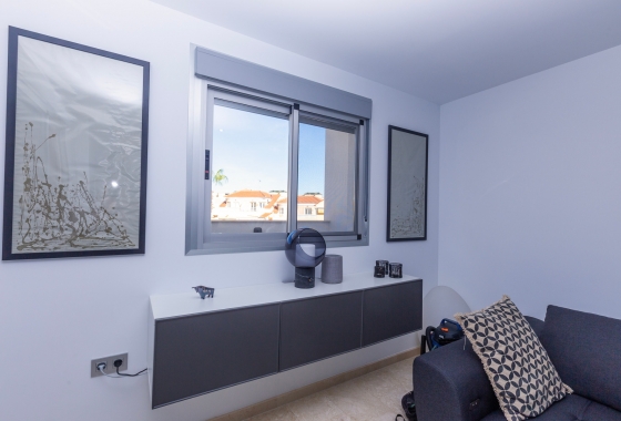 Resale - Apartment - Orihuela Costa - Villamartín