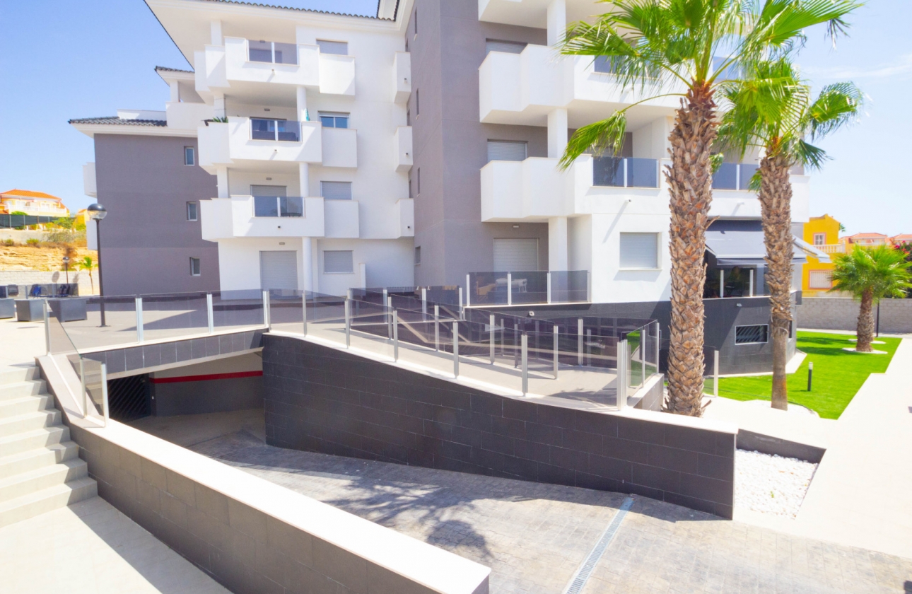 Resale - Apartment - Orihuela Costa - Villamartín