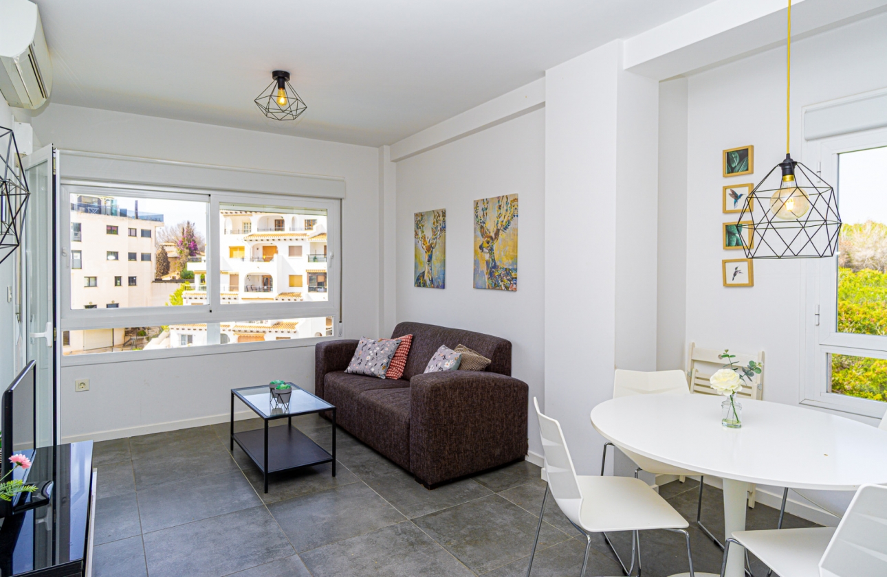 Reventa - Apartment - Campoamor