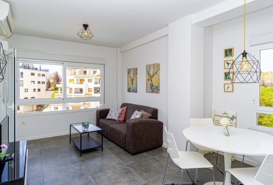 Reventa - Apartment - Campoamor