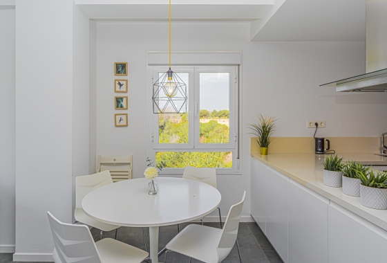 Reventa - Apartment - Campoamor