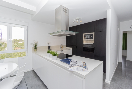 Reventa - Apartment - Campoamor