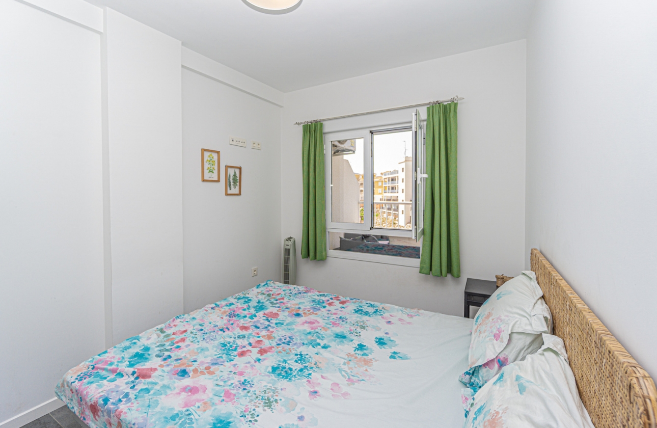 Reventa - Apartment - Campoamor