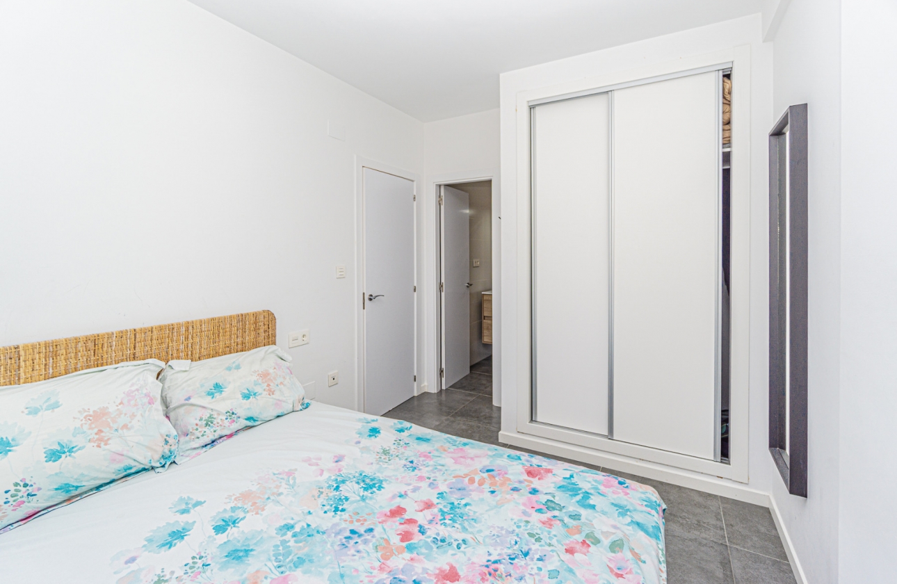 Reventa - Apartment - Campoamor