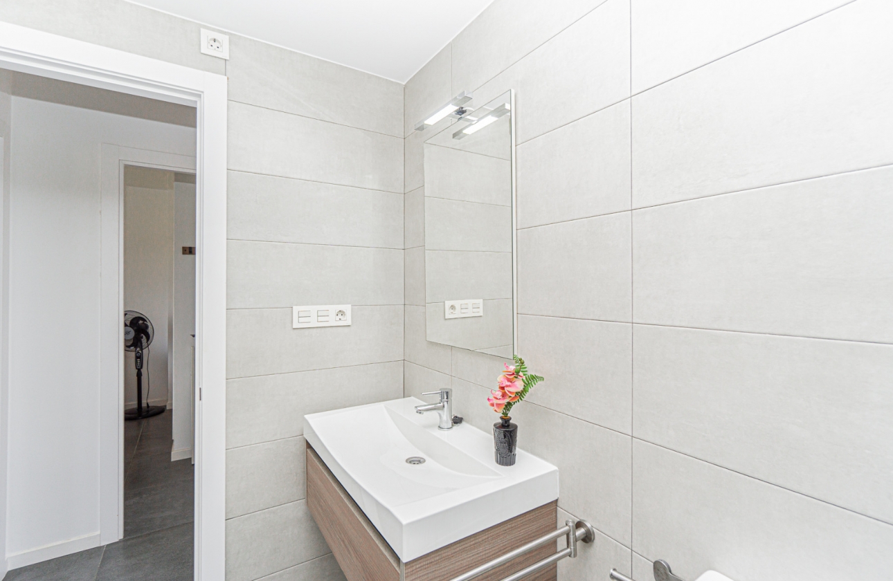 Reventa - Apartment - Campoamor