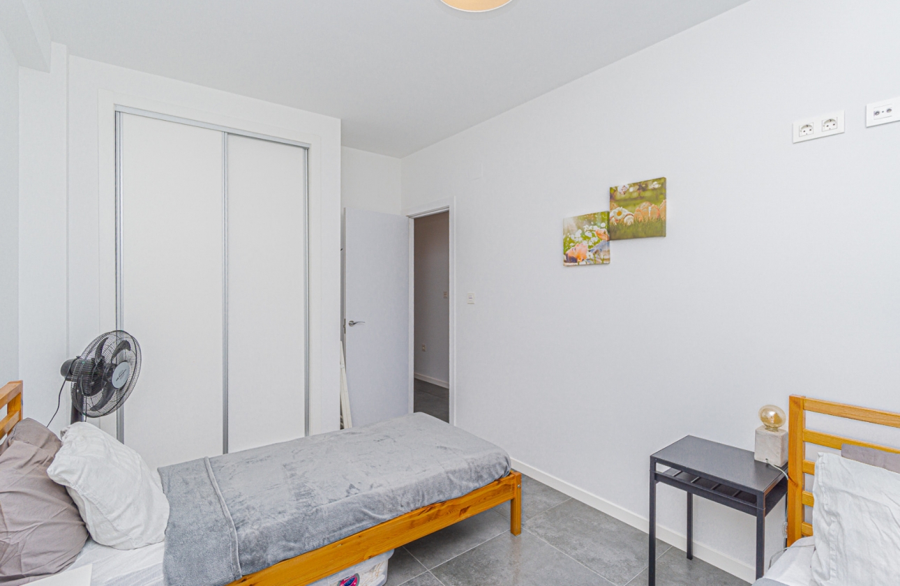 Reventa - Apartment - Campoamor