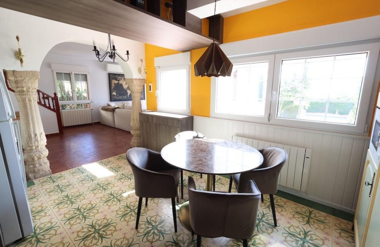 Rynek wtórny - Villa - Orihuela Costa - Villamartín