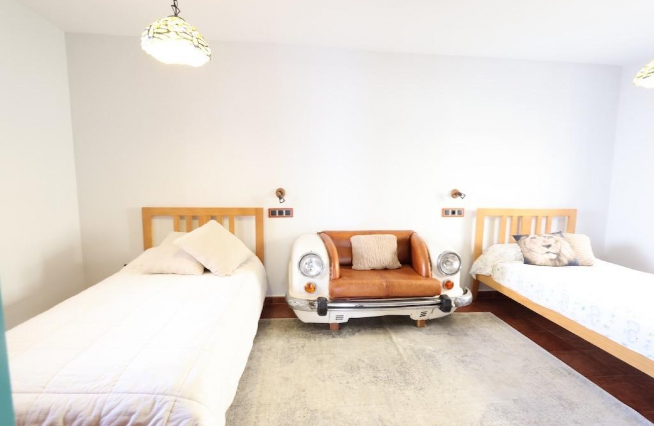 Rynek wtórny - Villa - Orihuela Costa - Villamartín